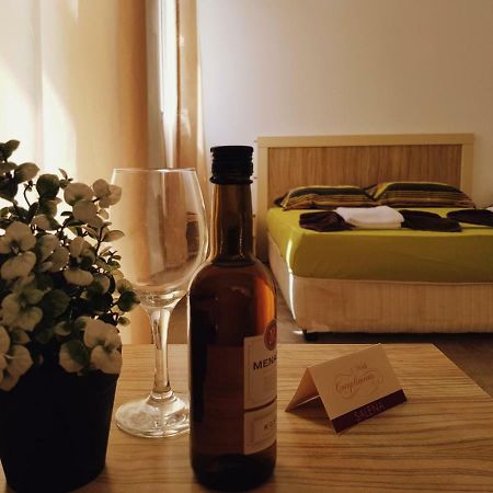 סאני ביץ' Guest Apartments Salena מראה חיצוני תמונה