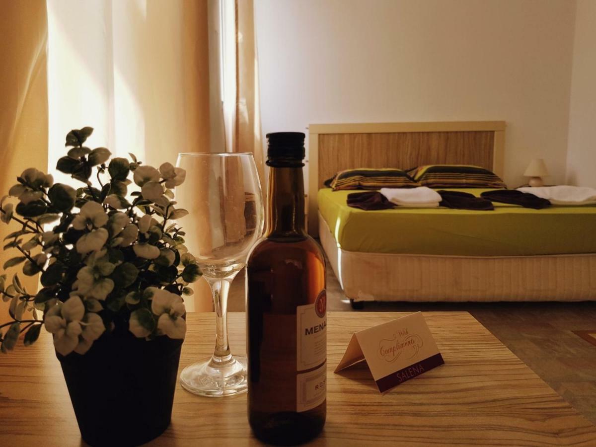 סאני ביץ' Guest Apartments Salena מראה חיצוני תמונה