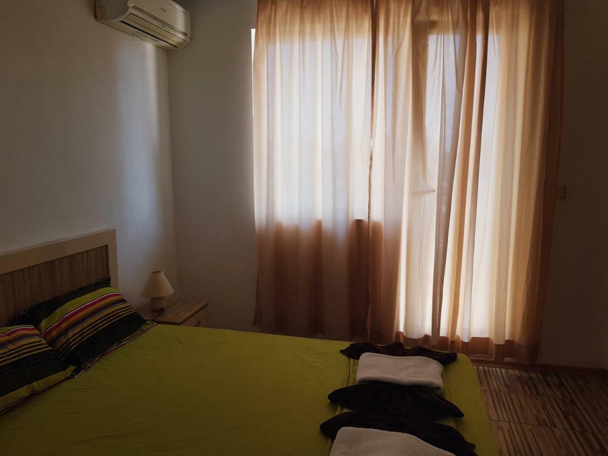 סאני ביץ' Guest Apartments Salena מראה חיצוני תמונה